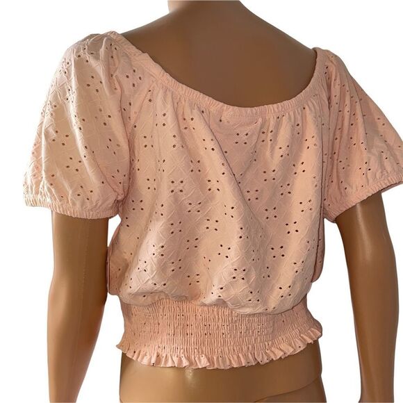 Juniors' SO blouse Eyelet Smocked Bottom Puffed Sleeve Top SZ L-New peachy pink - Picture 4 of 12